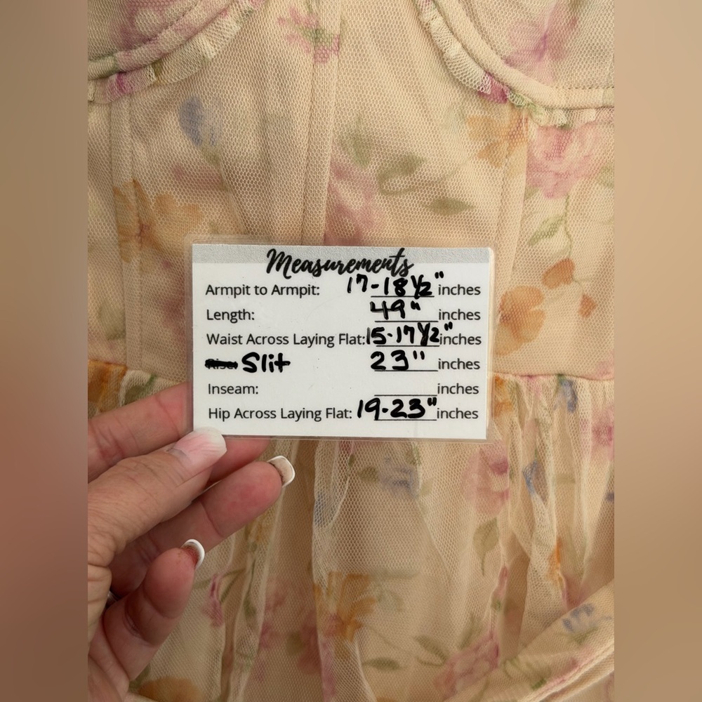 Lulus NWT “Dolora Blush Floral Bustier Tiered Midi Dress. Size Large. NWT. - Picture 5 of 12